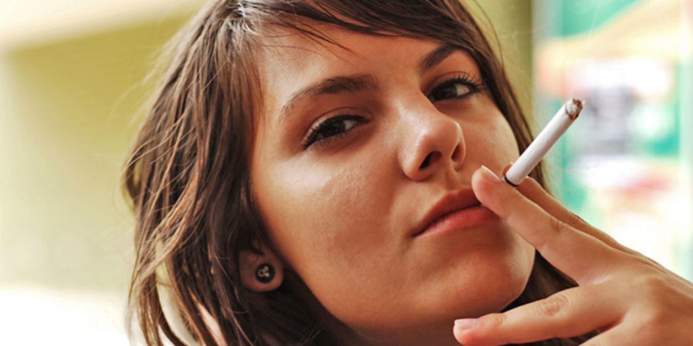 Rauchern wird empfohlen, den Zigarettenkonsum vor einer Operation so weit wie möglich einzuschränken.