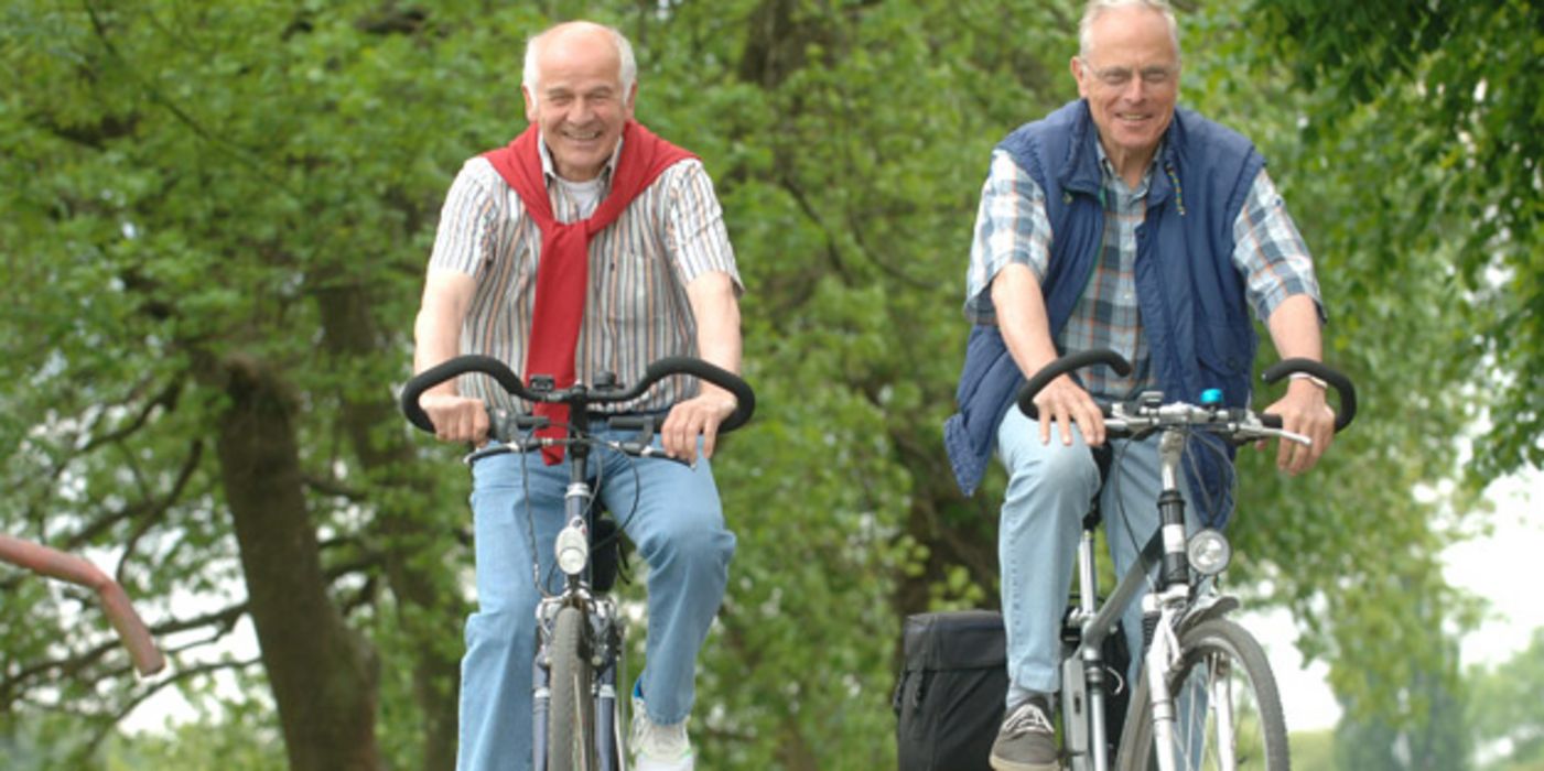 Senioren auf dem Fahrrad