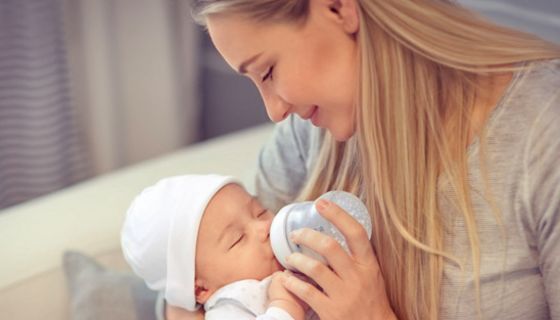 Spezielle Babynahrung ist nicht ungewöhnlich, zum Beispiel für Säuglinge, die ein erhöhtes Risiko für Allergien haben.