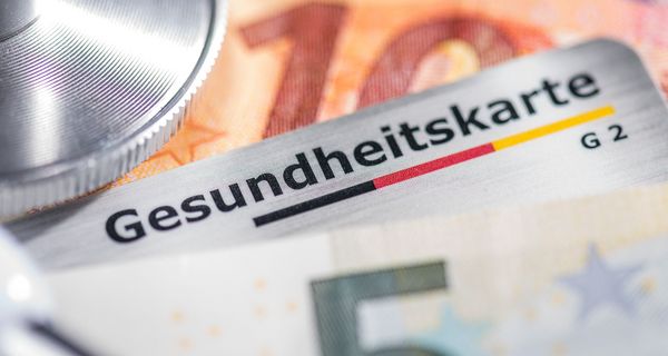 Elektronische Gesundheitskarte, auf Geld.