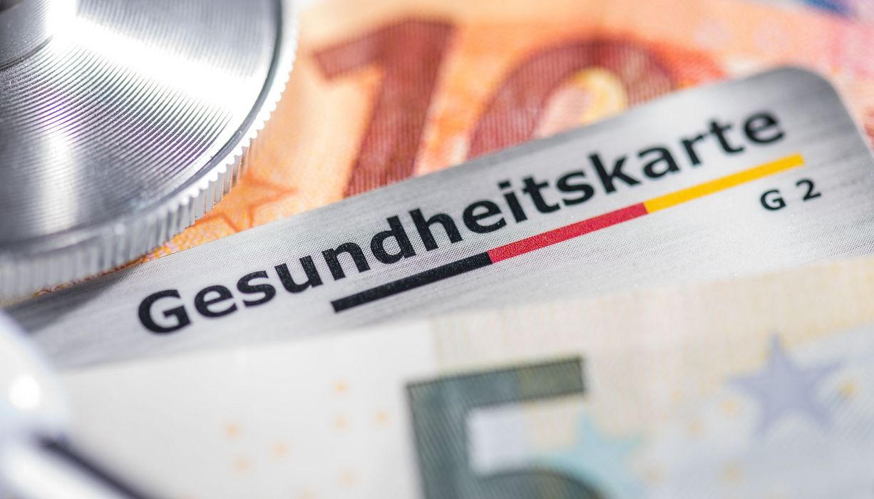 Elektronische Gesundheitskarte, auf Geld.