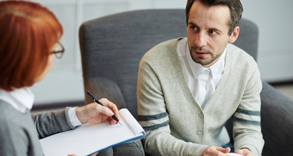 Bei manchen Patienten mit psychischen Erkrankungen wirken Therapie und Medikamente nicht so gut wie erhofft.