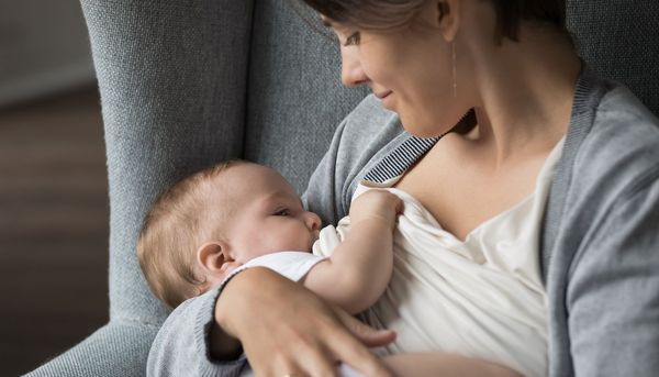 Beikost ab dem 6. Monat: Empfehlung der Leitlinie zur Stilldauer