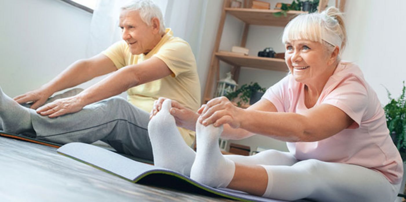 Bewegung und Kontrolle: Beides hilft Senioren, sich jünger zu fühlen.