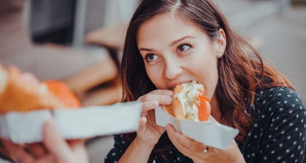 Schuppenflechte könnte durch ungesunde Ernährung begünstigt werden.