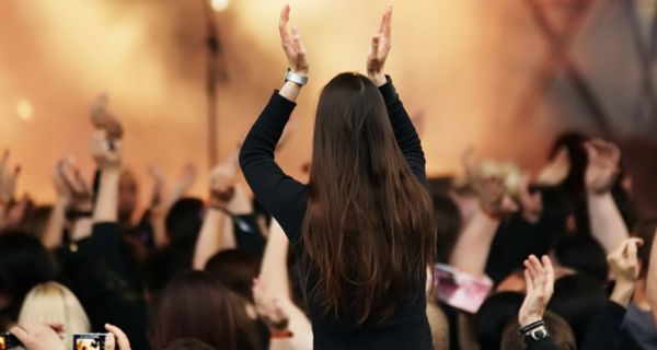 Zuschauer beim Open-Air Konzert