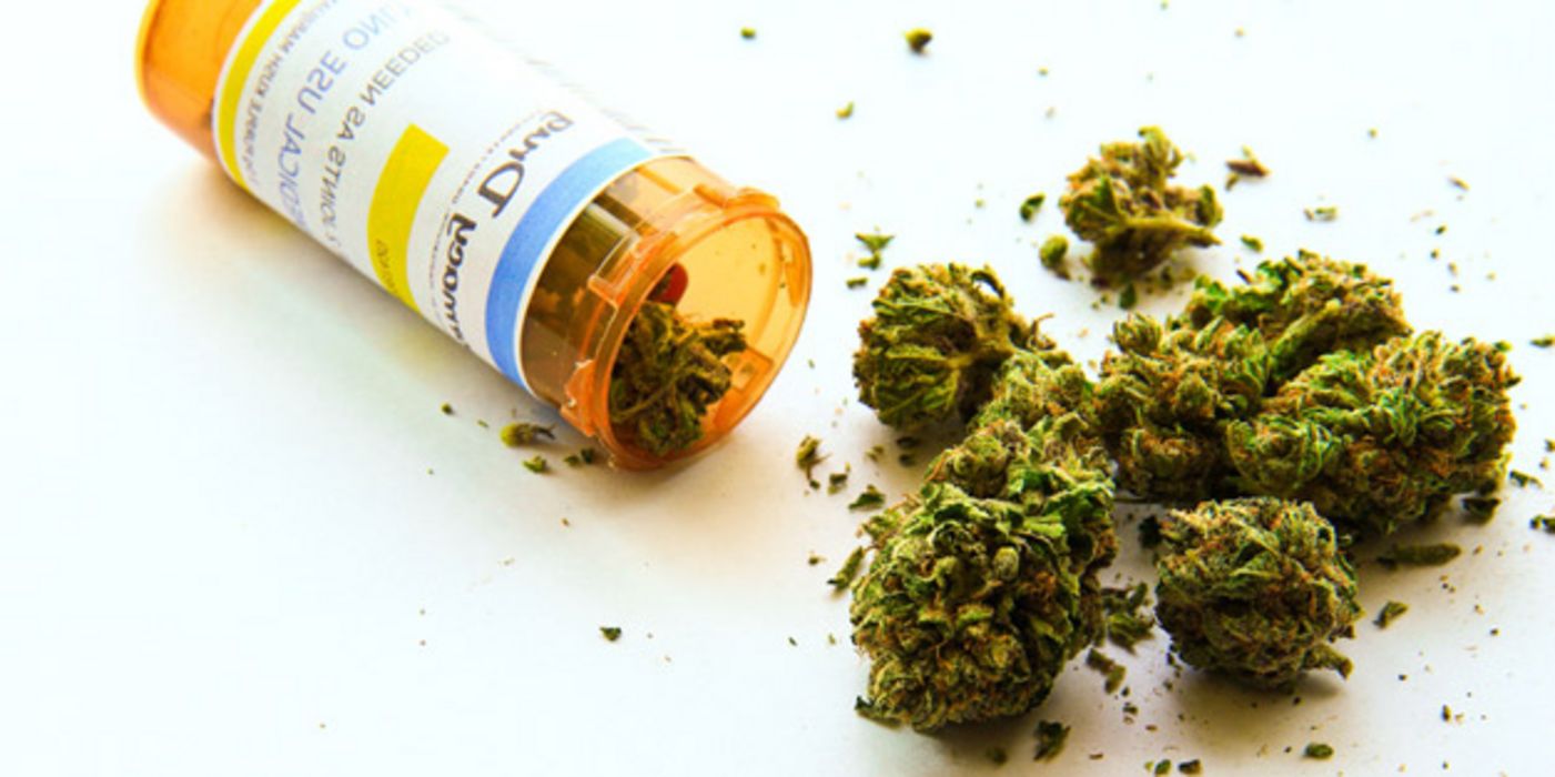 Ein Röhrchen mit medizinischem Cannabis.