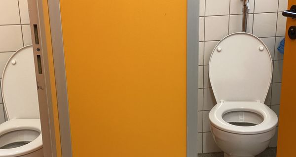 Foto von öffentlichen Toiletten.
