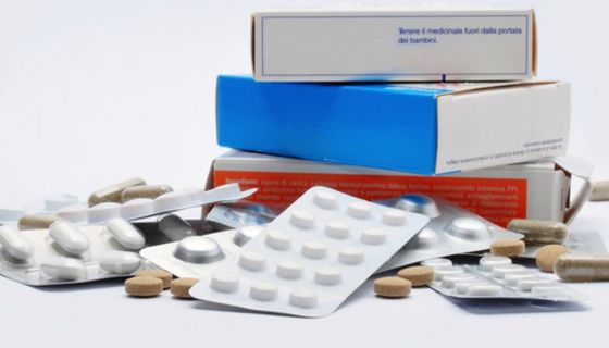 Arzneimittel Schachteln und Blister