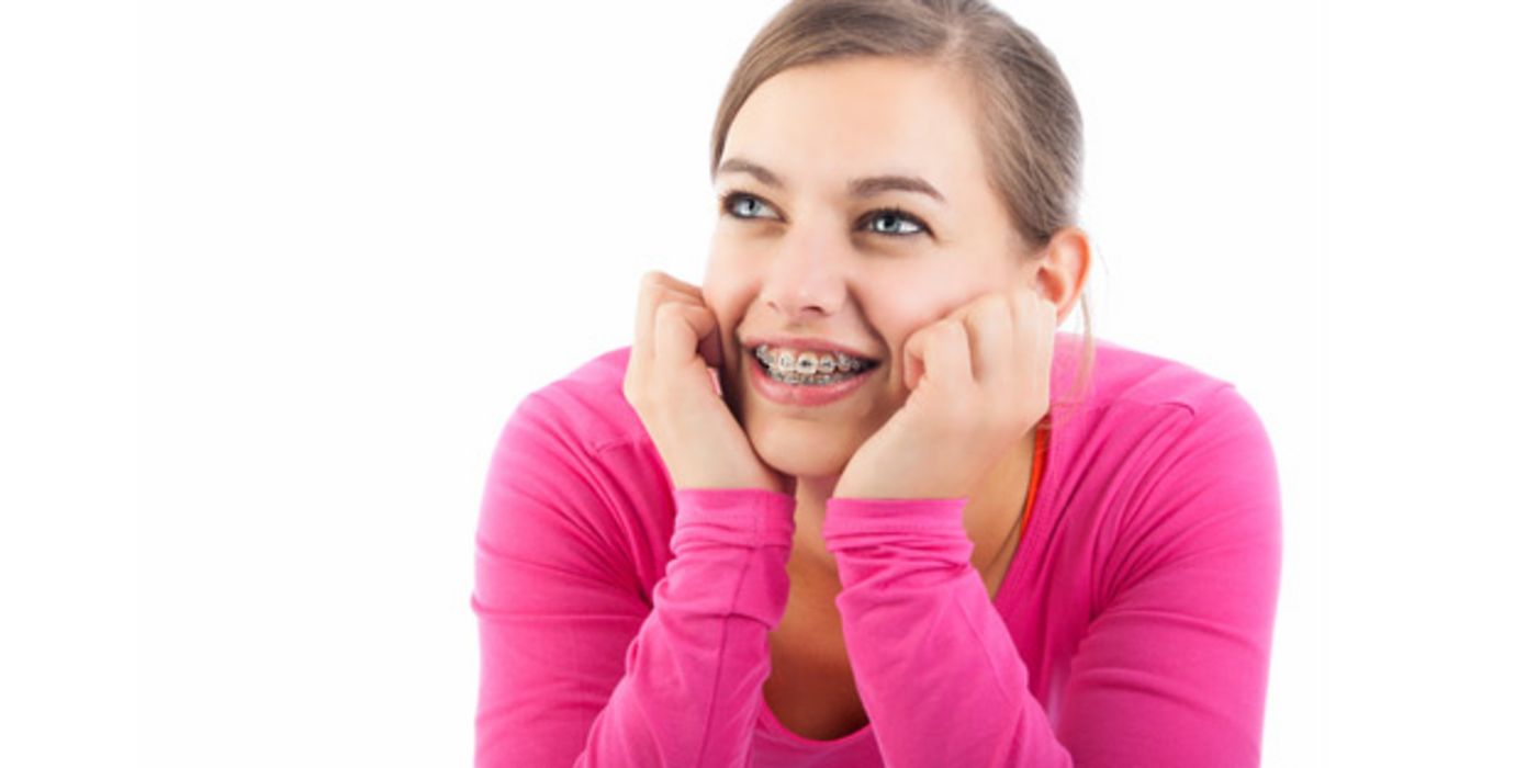 Looking up account. Teen begging looking up. Looking up account. Мужчина смотрит наверх. Девушка думает.