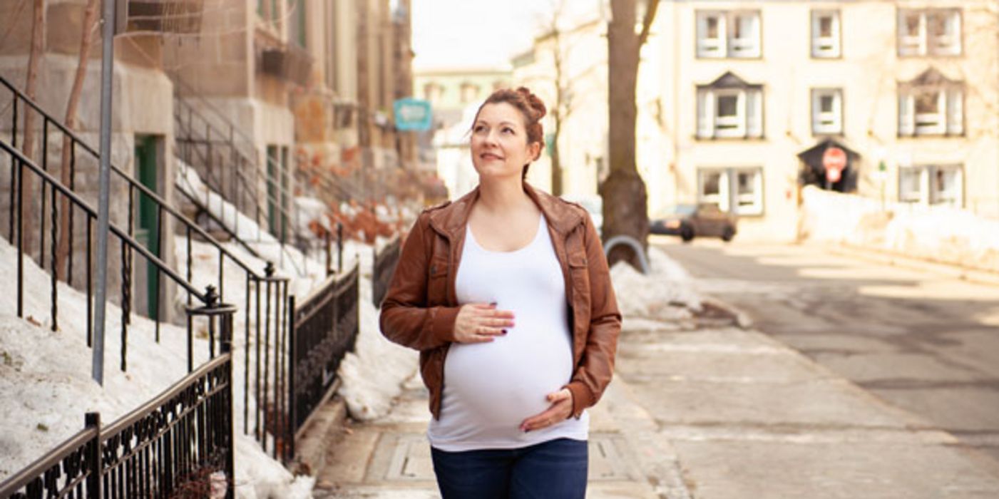 In der Schwangerschaft ist ein ausreichender Vitamin-D-Spiegel wichtig, auch für das Baby.