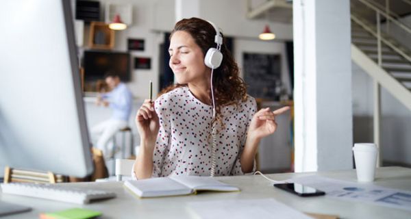 Schöne Musik verbessert zwar die Stimmung, nicht aber die Kreativität. 