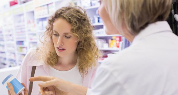 Bei vielen Medikamenten ist Beratung in der Apotheke nötig.