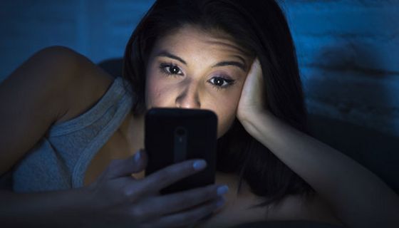 Das Smartphone entwickelt sich mehr und mehr zum Bettgefährten.