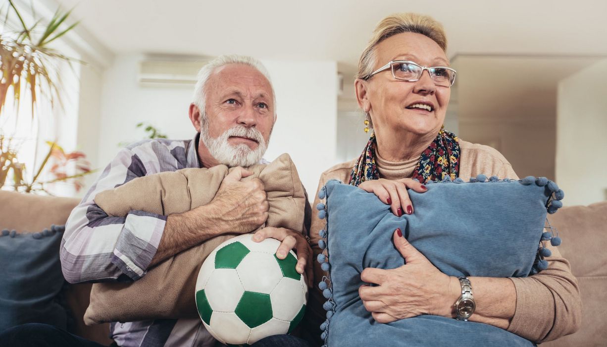 Wie sich Fußballgucken auf die Gesundheit auswirkt aponet.de