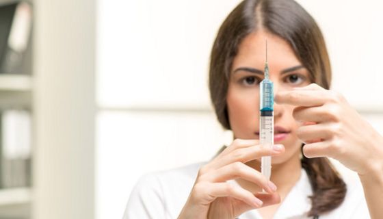 Eine neue Spritze könnte die HIV-Therapie verbessern.