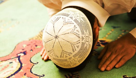 Im Ramadan fasten Muslime vom Sonnenaufgang  bis zum Sonnenuntergang. 