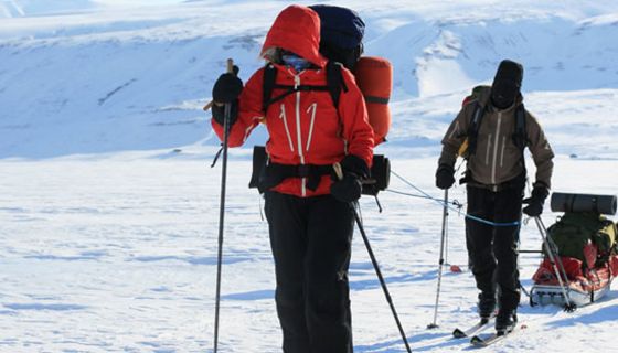 Gut vorbereitet haben extreme Anstrengungen wie eine Eis-Expedition auf Frauen keinen negativeren Einfluss als auf Männer. 
