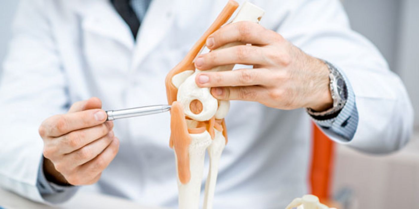 Hüft- und Kniegelenkersatz sind zwei der häufigsten und effektivsten chirurgischen Eingriffe. 