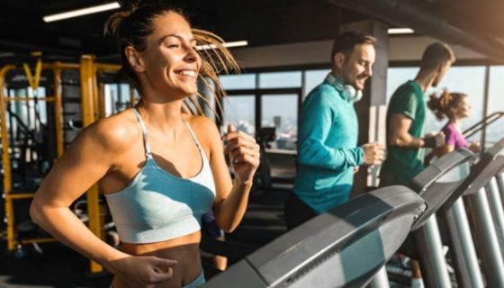 Viele junge, sportliche Frauen sind offenbar von hohen Blutdruckwerten betroffen.