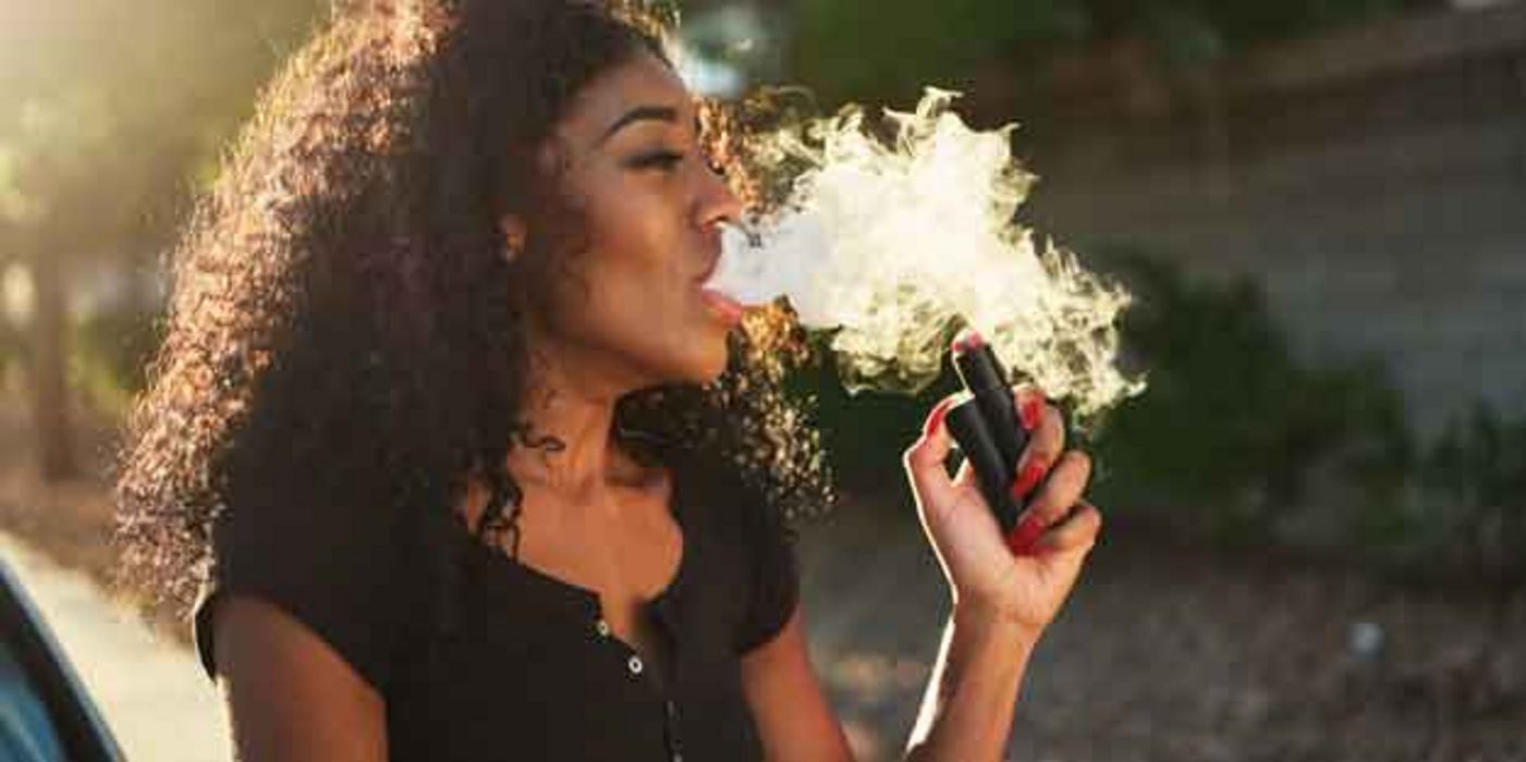 E-Zigaretten und Shishas sind für die Gesundheit ebenso riskant wie normale Zigaretten.