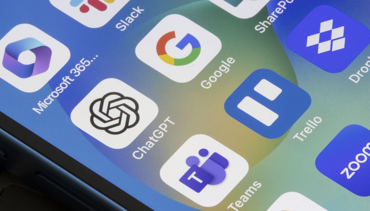 Smartphonebildschirm mit App-Symbolen, u.a. Google