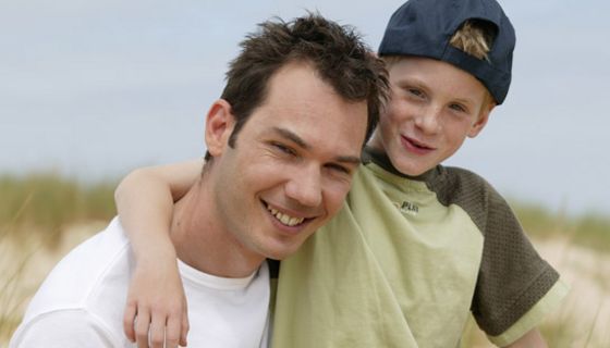 Vater mit seinem Sohn