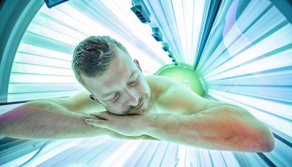 Solarien: Deutlich höheres Hautkrebsrisiko als mit Sonnenlicht