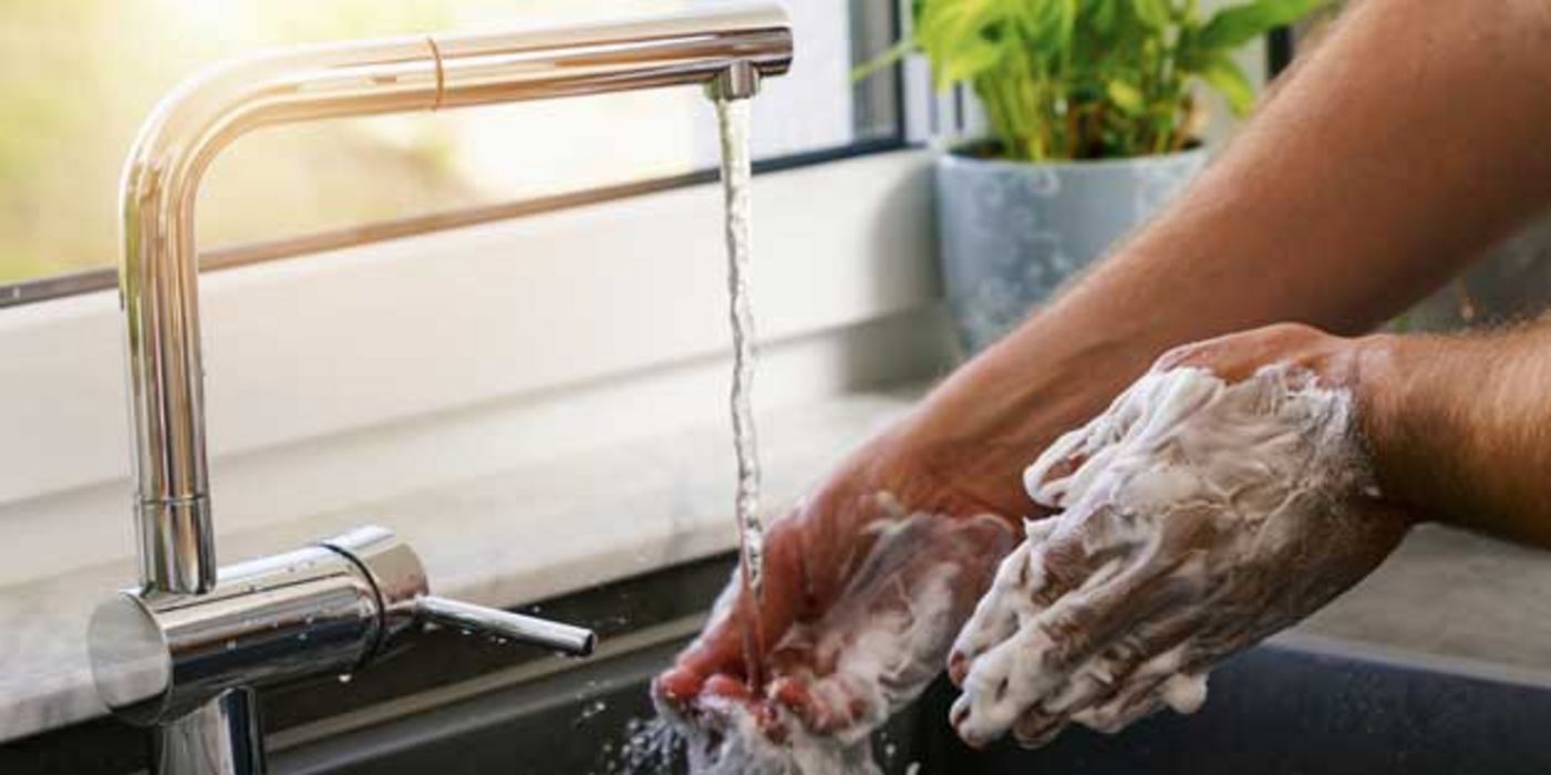 Wie oft man die Hände wäscht, macht nur einen Teil der Händehygiene aus. Auch die Dauer und der Zeitpunkt sind wichtig.
