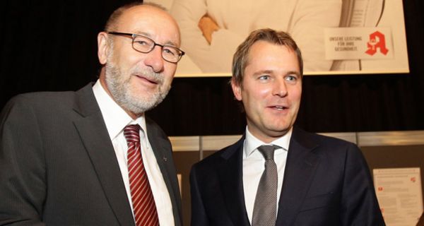 Bundesgesundheitsminister Daniel Bahr mit ABDA-Präsident Heinz-Günter Wolf