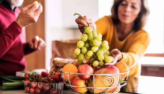  Vitamine aus Obst, Gemüse und anderen Lebensmitteln könnten Erkältungen und anderen Atemwegserkrankungen vorbeugen. 