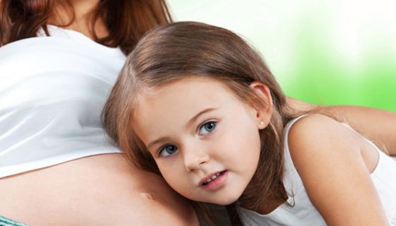 Frauen warten nach einer Schwangerschaft am besten mindestens ein Jahr, bevor sie erneut schwanger werden.