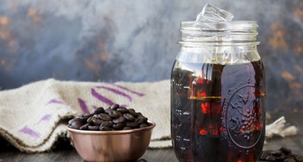 Cold Brew Coffee ist, anders als oft angenommen, nicht gesünder als die heiße Variante.