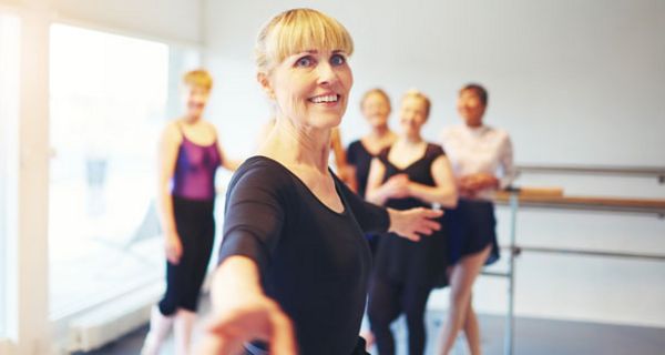 Tanzen hat diverse positive Auswirkungen auf die Gesundheit.
