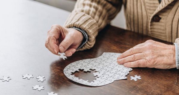 Bislang gibt es für Alzheimer keine Heilung. 