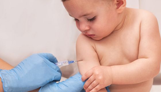 In Italien sollen Kinder zukünftig obligatorisch gegen 12 Infektionskrankheiten geimpft werden.