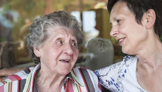 Eine Reha kann sich für Demenz-Patienten lohnen.