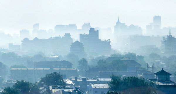 Dicke Luft in Peking: Hier drohen Nasen-Nebenhöhlen-Probleme.