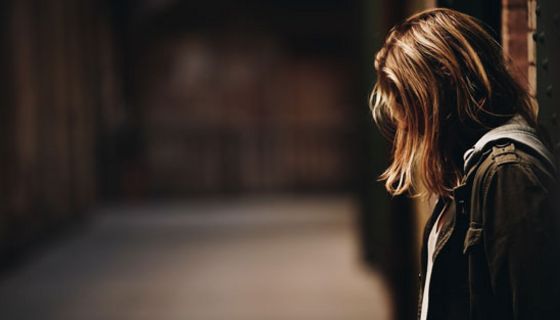 Leiden Jugendliche unter einer Depression, sollte die Schilddrüsenfunktion untersucht werden.