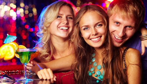 Alkohol schadet dem Gehirn von jungen Menschen.