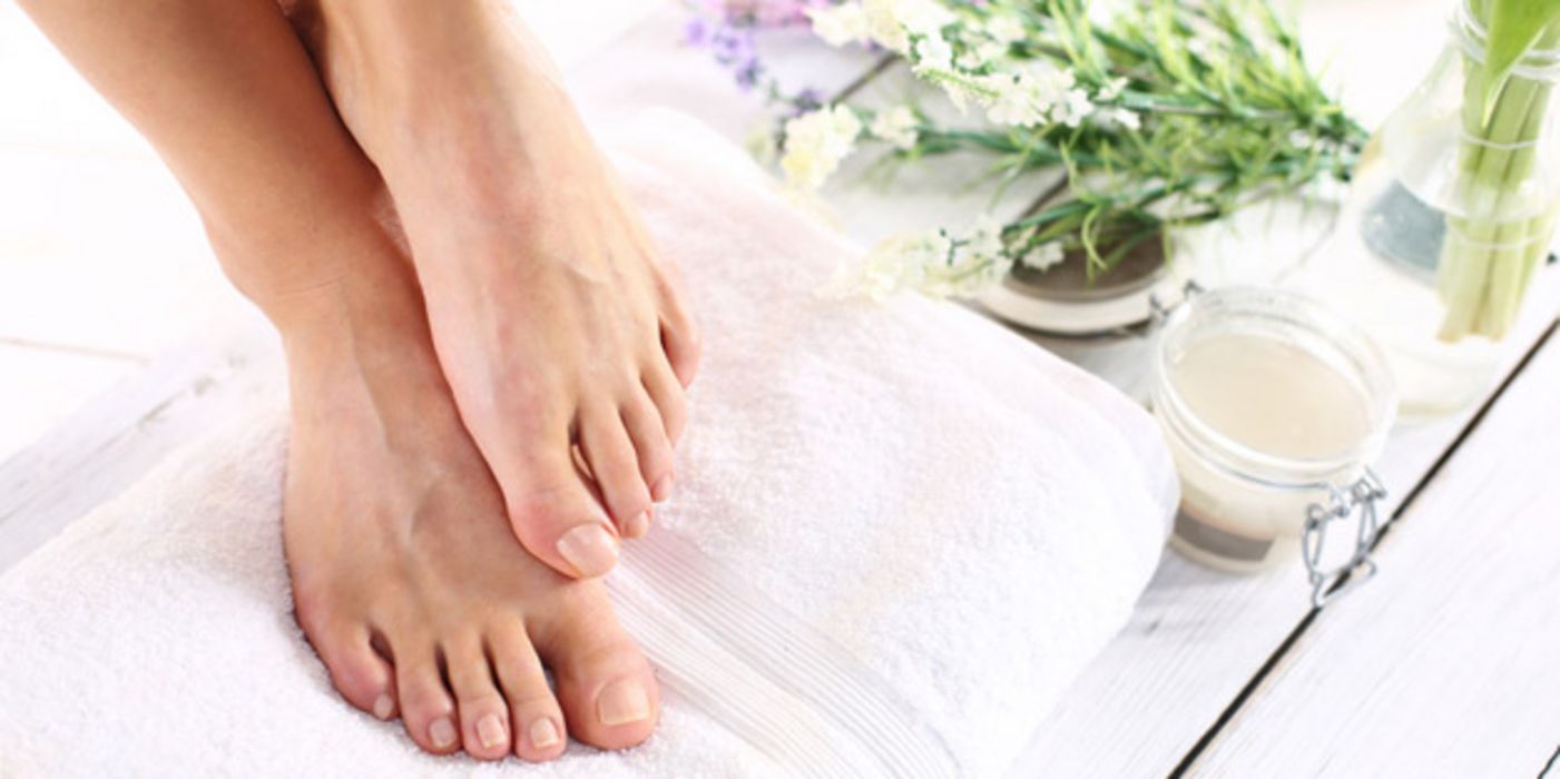 Fußpilz erkennen und richtig behandeln | aponet.de