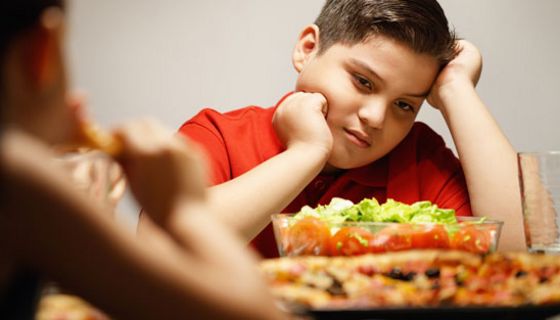 Dicke Kinder haben vor allem mit psychischen Problemen zu kämpfen.