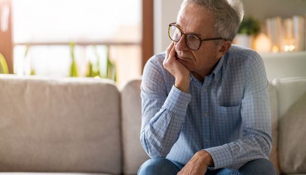 Depression im Alter: Warnzeichen bei Angehörigen erkennen