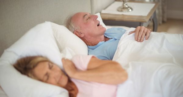 Schlafapnoe und Bluthochdruck hängen häufig miteinander zusammen.