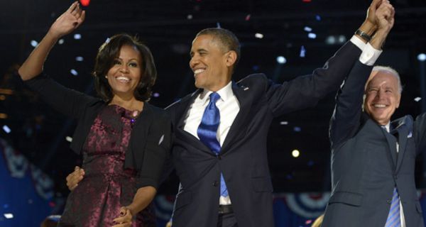Barack Obama und Gattin, sowie sein Vizepräsident mit Gattin
