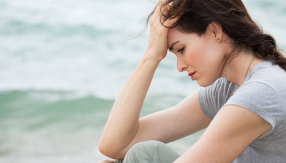 Bei schweren Depressionen kann eine Elektrotherapie helfen.