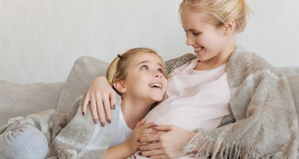 Forscher haben untersucht, warum sich Embryos im Mutterleib bewegen.