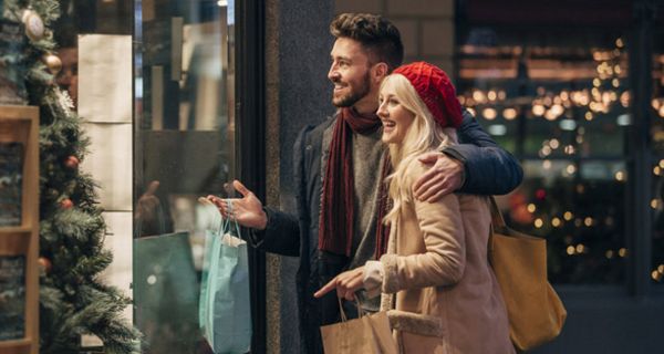 Weihnachtliche Düfte verleiten offenbar zu Luxuskäufen.