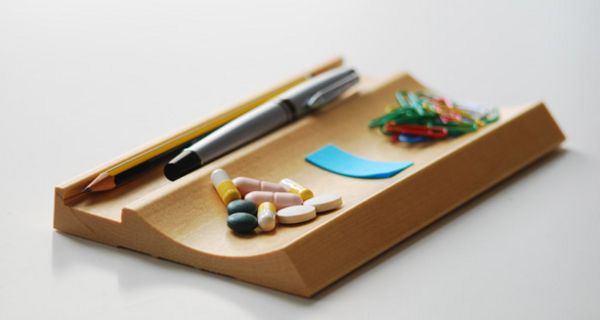 Tabletten auf dem Schreibtisch