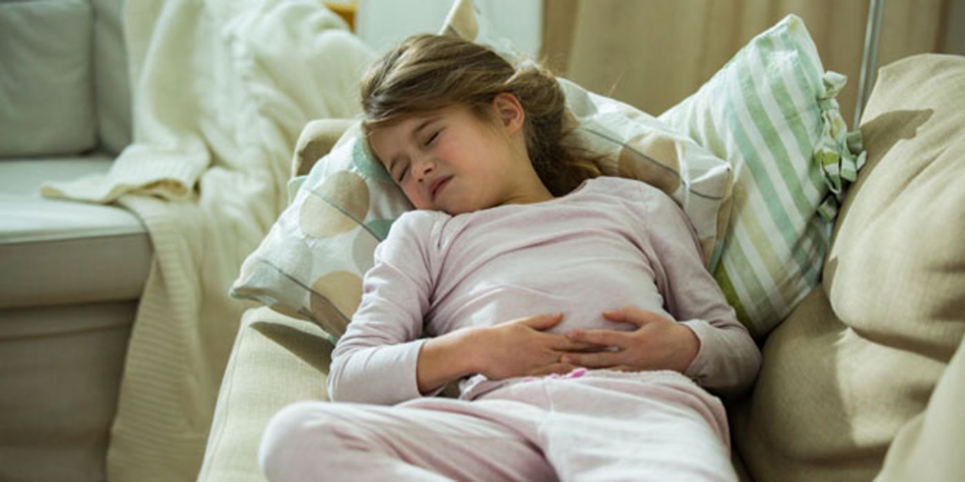 Bauchweh im Kindesalter kann auf spätere psychische Probleme hindeuten.